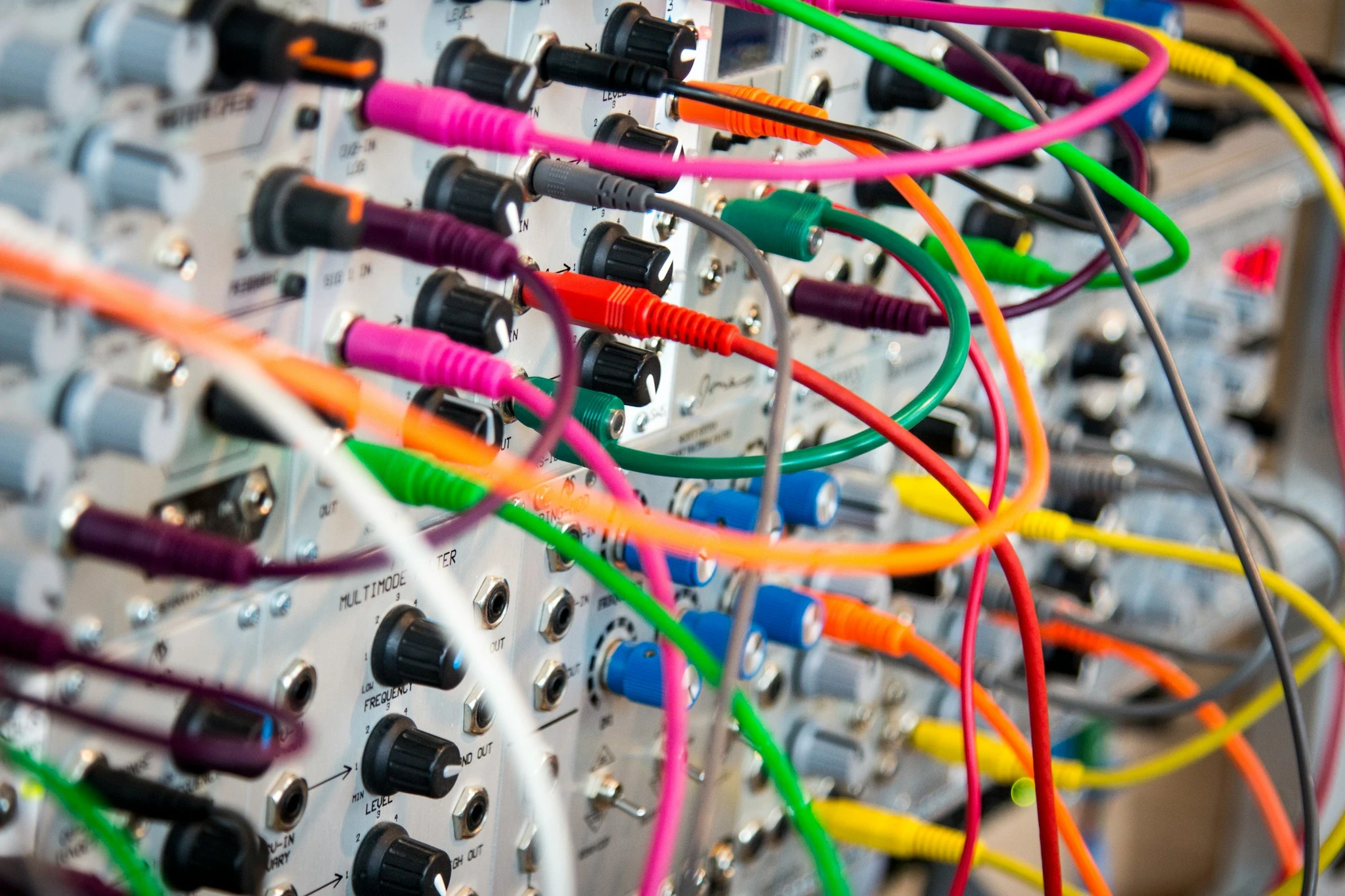 Dgraph: 12 Reasons that make it the best Database of 21st Century