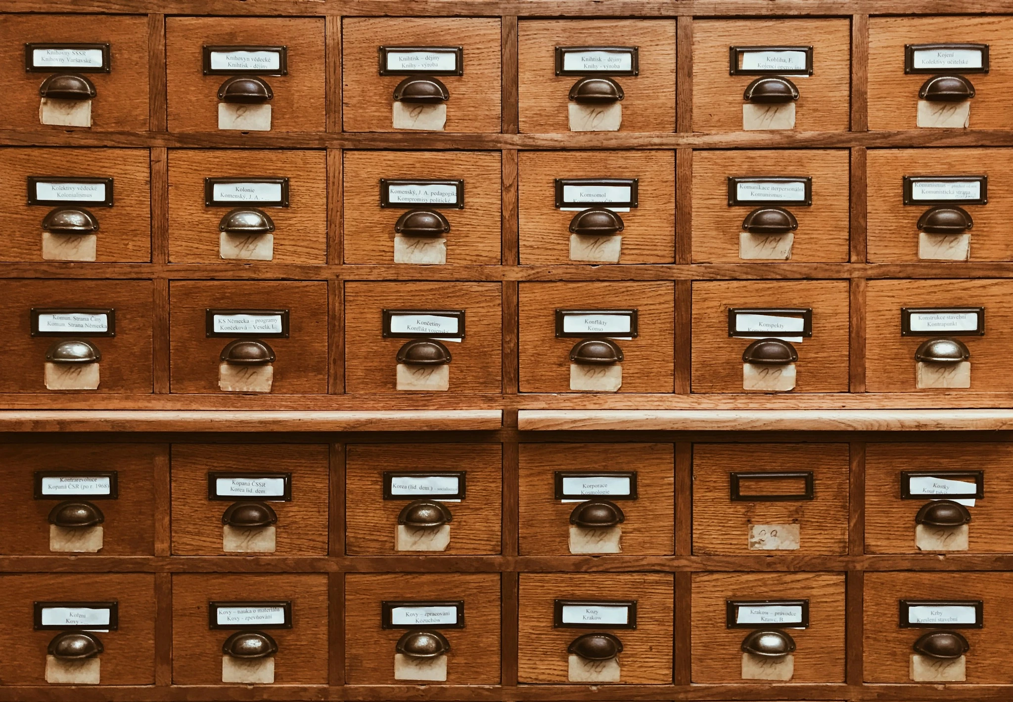 Dgraph: 12 Reasons that make it the best Database of 21st Century